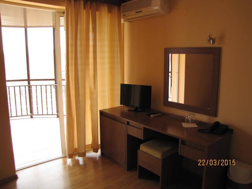 Paris Hotel Balchik Exterior foto